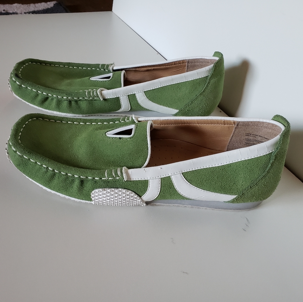 Predictions green loafers flats 10 shoes